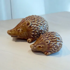 Egel Beeld – Keramiek – Bruin – 2 Afmetingen